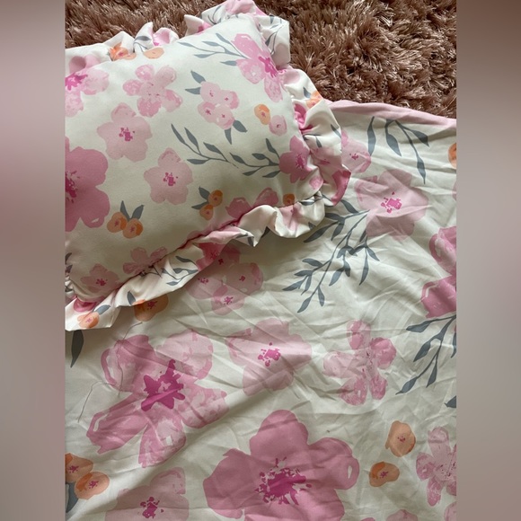 3 for $19) Cute baby girls comforter and pillow set - Picture 6 of 8